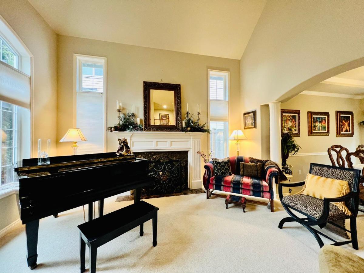 サマミッシュ Lucy'S Elegant & Cozy Houseアパートメント エクステリア 写真